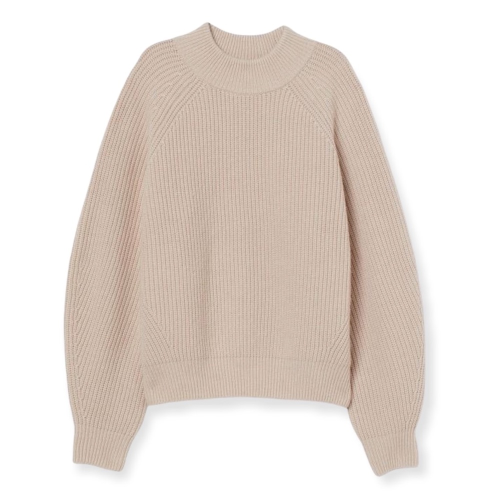*SOLD* Beige balloon sleeve sweater